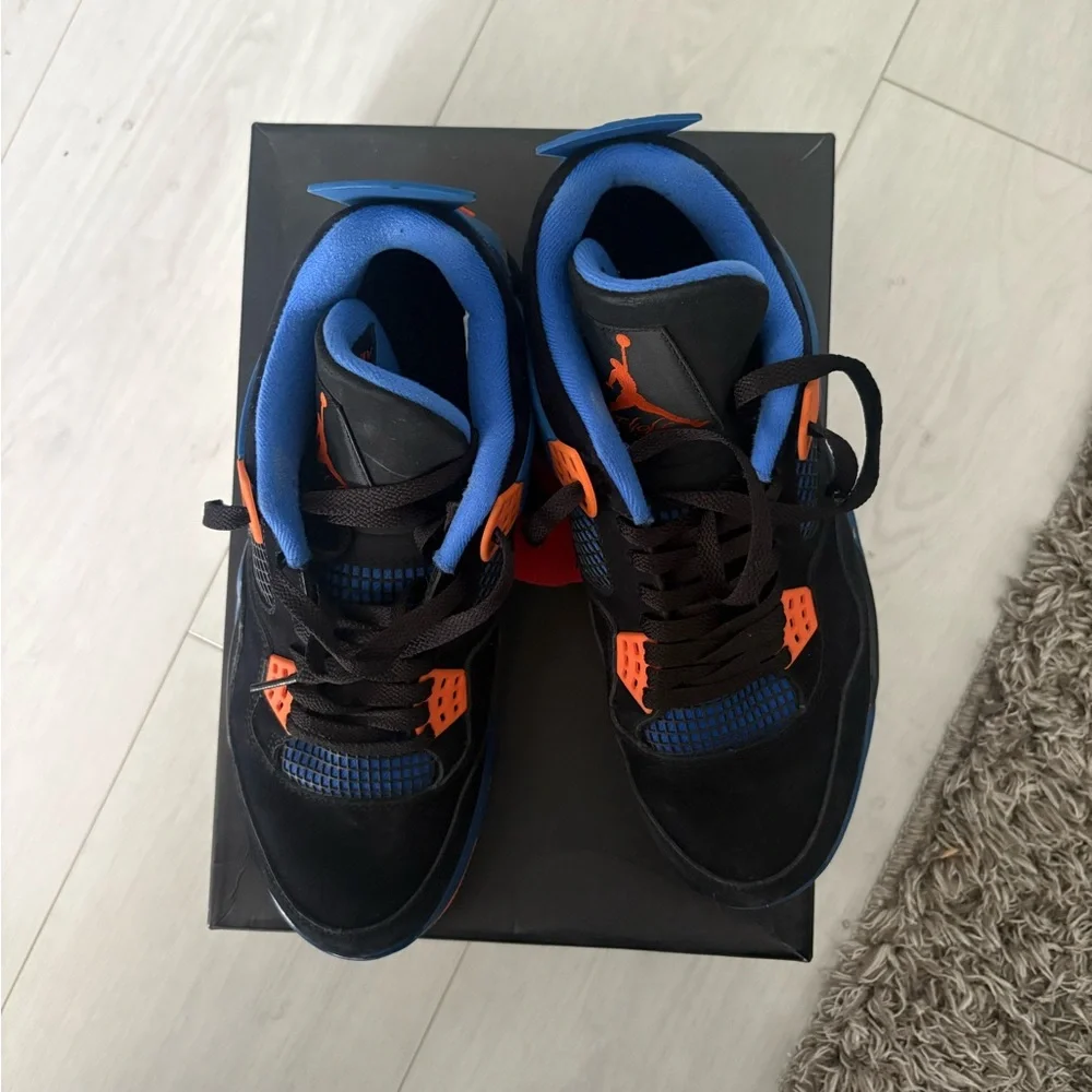 Air Jordan Retro 4 Cavs 2013